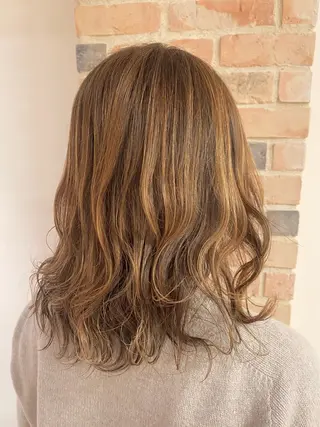 ロング カラー 古川 琴美のヘアスタイル