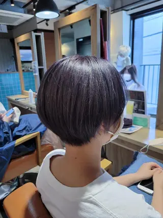 ショート alushe 岡 陽子のヘアスタイル