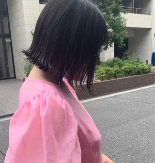 ミディアム カラー ヨシナガマユ🦕 髪質改善艶カラーのヘアスタイル