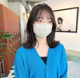 ミディアム ボブ/ハイトーン YUIのヘアスタイル