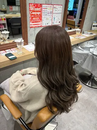 ロング ユイナ カラーモデル大募集のヘアスタイル