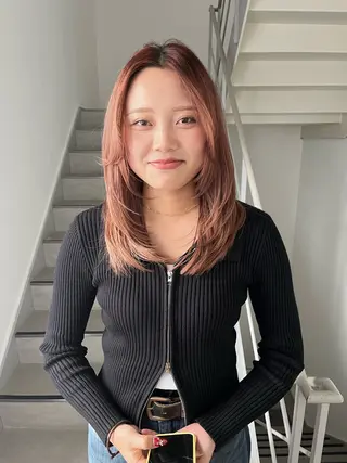 ロング ノムラ サクラのヘアスタイル