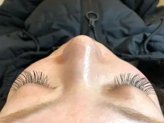 マツエク・マツパ La.fleur ラ.フルールのヘアスタイル