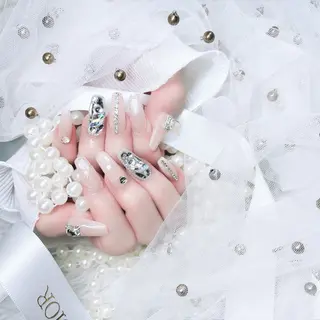 ネイル Yudia🦋 azuのネイルデザイン