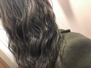 ロング カラー 小國 綾かのヘアスタイル