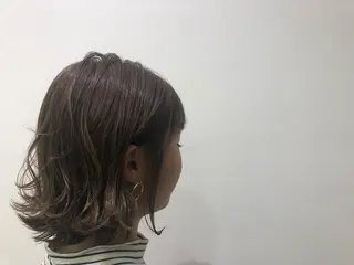 ミディアム 佐々木 碧のヘアスタイル
