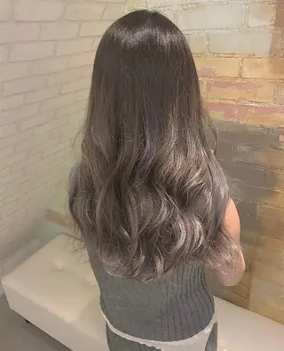 ロング カラー YUNA ユウナのヘアスタイル