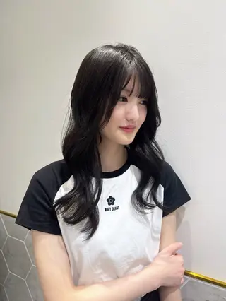 ロング カラー costes 今井芽依のヘアスタイル