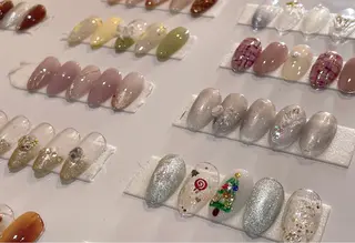 ネイル コウ ヨウのネイルデザイン