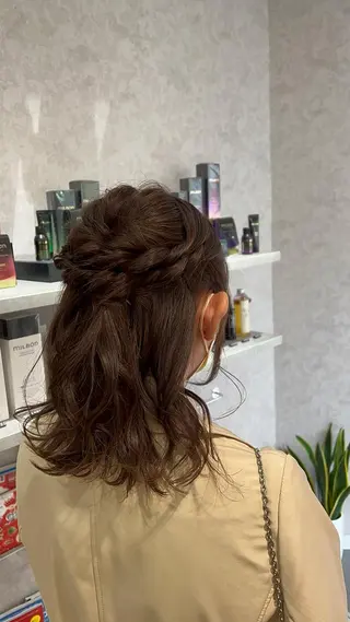 ミディアム Rio/ヘアセット/ ハイトーンカラーのヘアスタイル