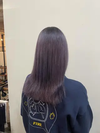 カラー 岡田 神奈のヘアスタイル
