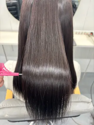 ロング 腰越 麻奈のヘアスタイル