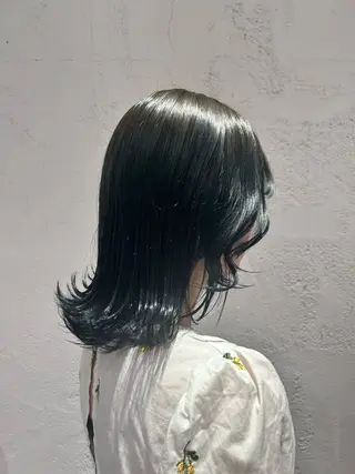 カラー 艶カラー/ ストレート/くるみのヘアスタイル