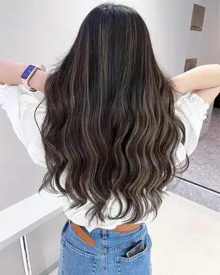 ロング カラー KANA🎀韓国 🇰🇷ハイライトのヘアスタイル