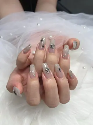 ネイル nishii natsumiのネイルデザイン