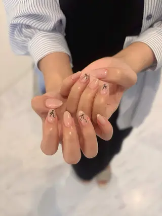 ネイル HENECY/ FUKA🐈‍⬛🩵のネイルデザイン