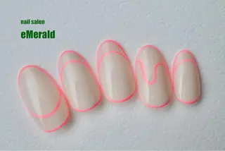 ネイル nailsalon eMeraldのネイルデザイン