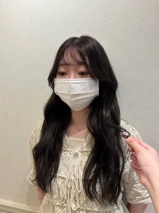 ロング カラー 岩崎 玲花のヘアスタイル