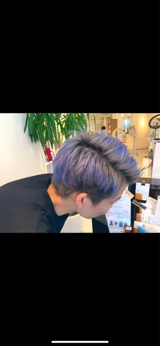 カラー I. NARUSEのヘアスタイル