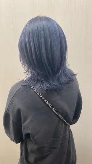 ミディアム 透け感•艶感カラー 池本　紘之のヘアスタイル