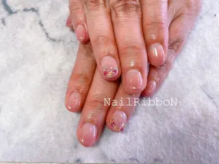 ネイル ネイルリボン 受付スタッフのネイルデザイン