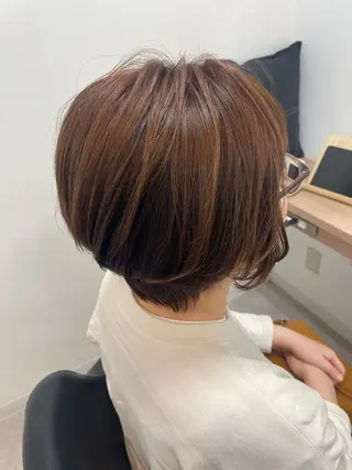 ショート カラー 葭葉 久美子のヘアスタイル