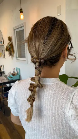 ヘアアレンジ 🌸小掛🌸 豊橋外国人風カラーのヘアスタイル