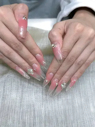 ネイル R nailsalon所属・Rネルサイン よ よのネイルデザイン