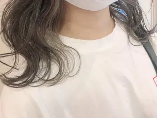 セミロング 似合わせ.ﾍｱｾｯﾄ 得意🌹井上美沙のヘアスタイル