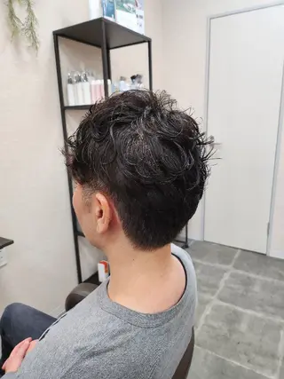 ショート パーマ メンズ 石川 ジェウンのヘアスタイル