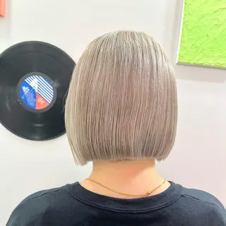 ショート カラー ヘアアレンジ 🧨ブリーチー×ボブ レイヤー💎じゅえるのヘアスタイル