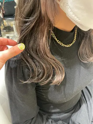 セミロング カラー 大石 陽菜のヘアスタイル