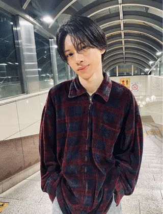ミディアム 7Bridge所属・7Bridge 小西貫太のヘアスタイル
