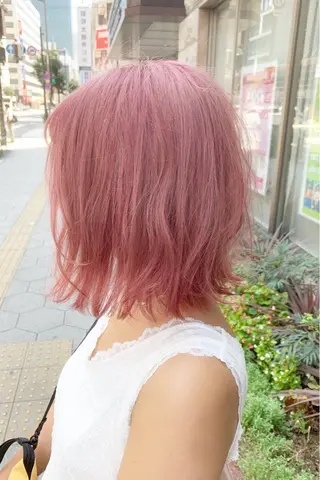 ショート カラー Nino（ニーノ）所属・にしき さんのヘアスタイル