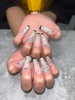 ネイル Naru Kelinailのネイルデザイン