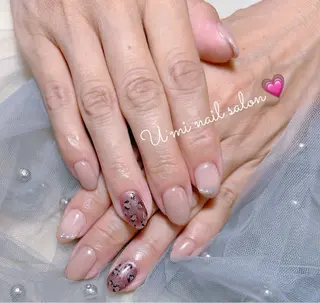 ネイル U·Mi nail salon所属・U·MI 長さ出し専門店のネイルデザイン