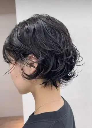 ショート パーマ リリカ🐈‍⬛ブリー チカラー/上永谷のヘアスタイル