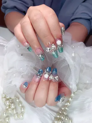 ネイル ネイルサロンAiri 長さ出し·シンプルのネイルデザイン