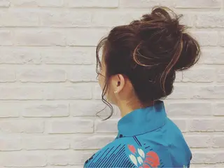 ミディアム カラー ヘアアレンジ la fith所属・rico_by ヘアとアイブロウのヘアスタイル