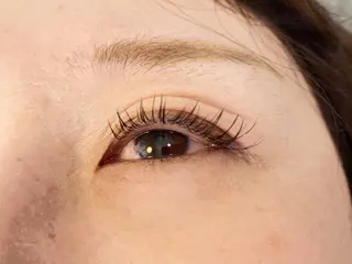 マツエク・マツパ まつ毛、毛穴ケア 専門サロンPlumeのマツエク・マツパデザイン