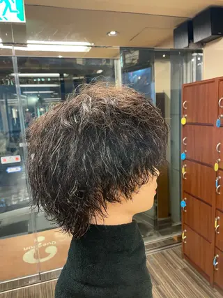 ショート パーマ メンズ 高取 大将のヘアスタイル