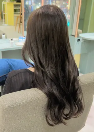 カラー 一條 乃亜のヘアスタイル