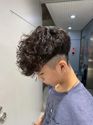 メンズ スパイキーショート 朝崎倭斗のヘアスタイル