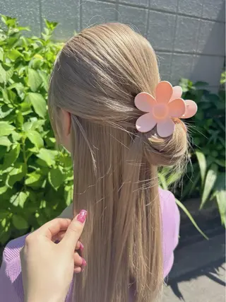 ロング 🎀ハイトーン特化 konomi🎀のヘアスタイル