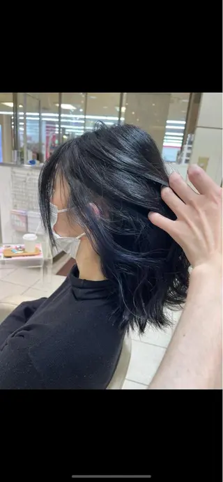 セミロング カラー カネヒラ リョウスケのヘアスタイル