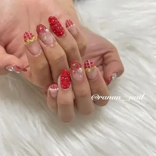 ネイル 𝓇𝒶𝓃𝒶𝓃 𝓃𝒶𝒾𝓁のネイルデザイン