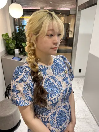 ヘアアレンジ SALOWIN新宿三丁目 Frente店所属・薄田 珠美のヘアスタイル