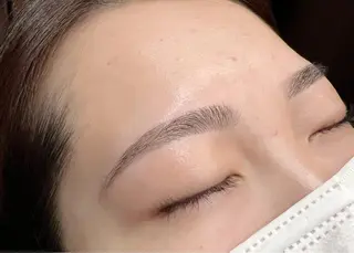 アイブロウ B's緑店 eyelist川上のエステ・リラクイメージ