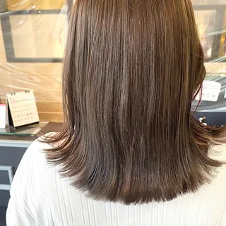 ミディアム カラー スナコザワ レナのヘアスタイル