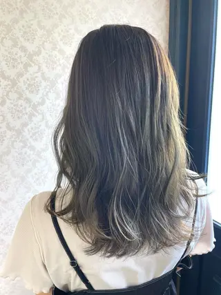 ロング ヒヨシ ルナのヘアスタイル